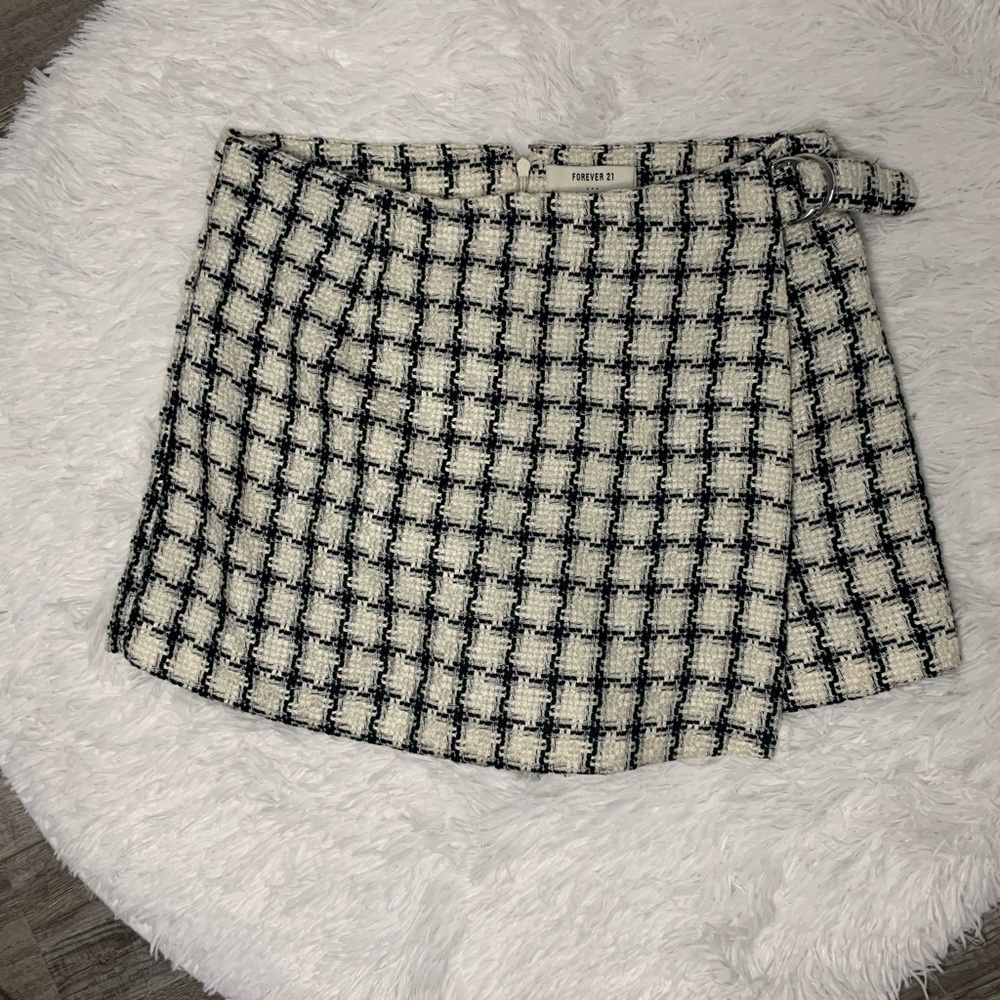 Black & white tweed skort
